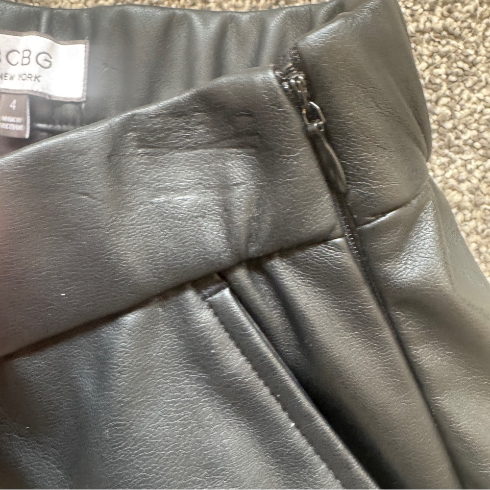 BCBG NEW YORK Faux-Leather Cropped Pants Women's 4 Onyx Elastic Waist Pull On - Picture 10 of 10